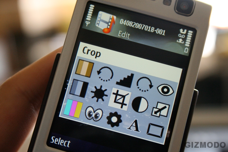 Illustration for article titled Gizmodo's Long-Ass Nokia N95 Review: Why it Rocks, Why it Sucks